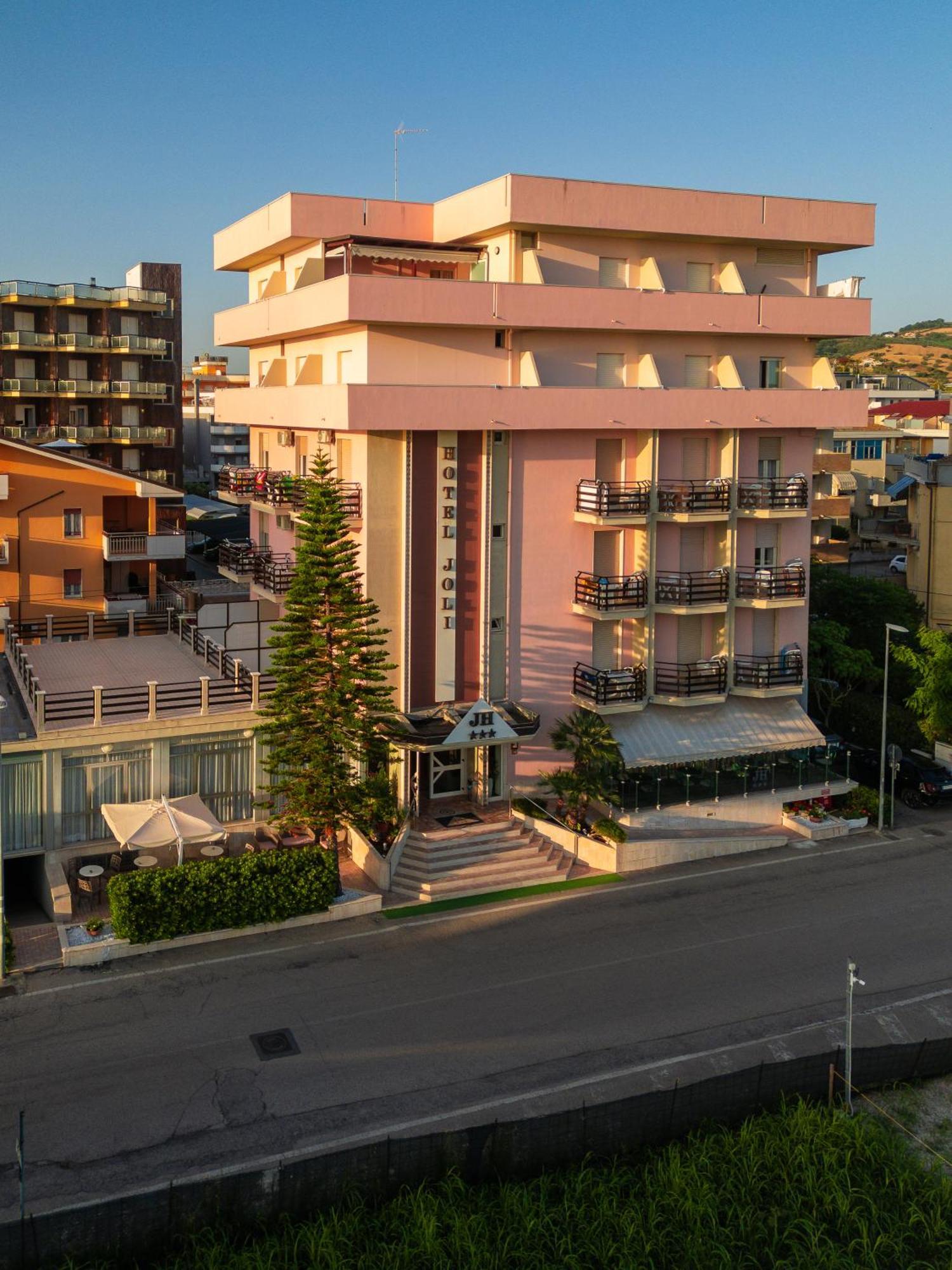 Hotel Joli อัลบา อาดริอาติกา ภายนอก รูปภาพ